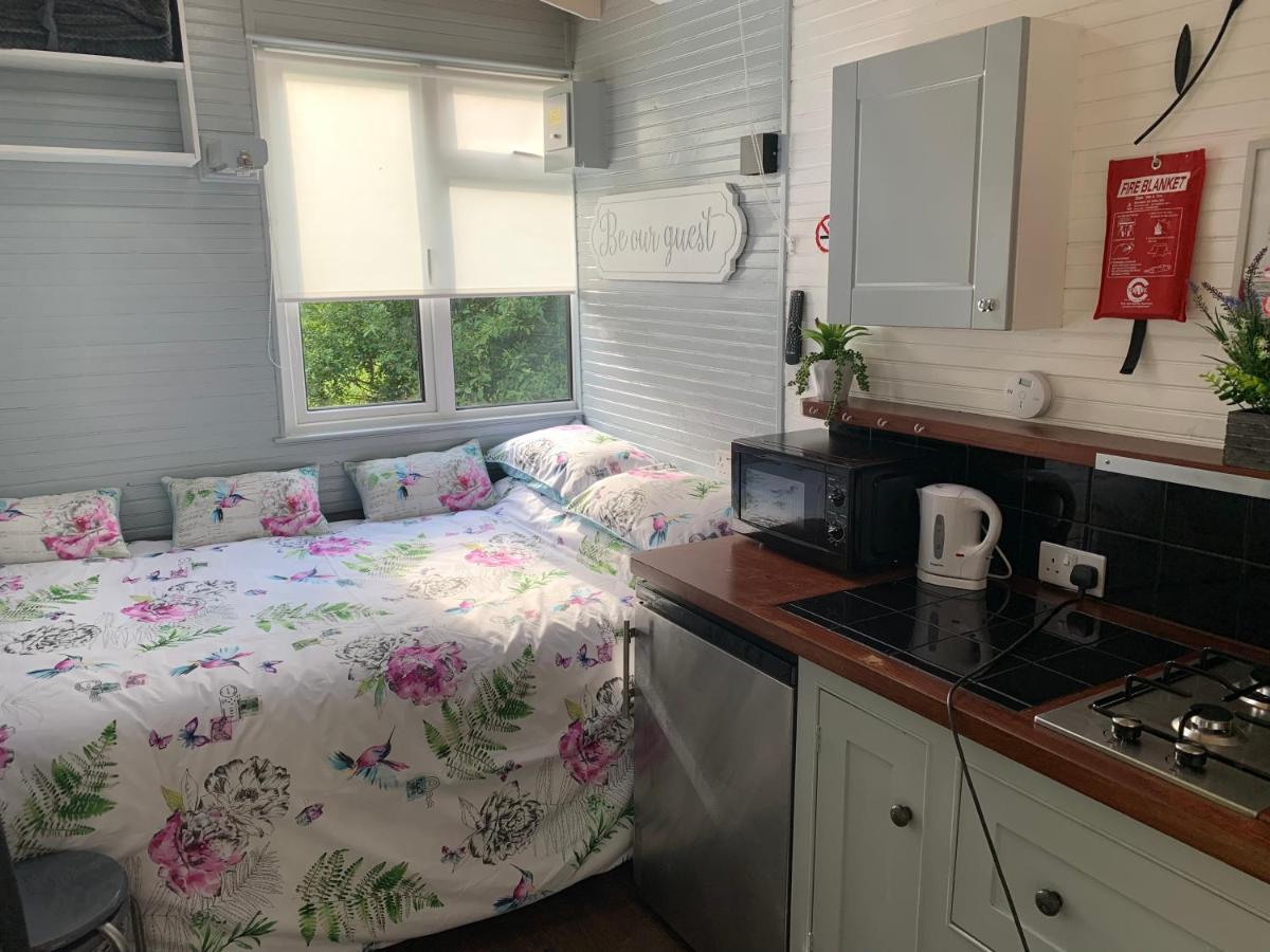 Shepherds Hut Bath Wick  Dış mekan fotoğraf