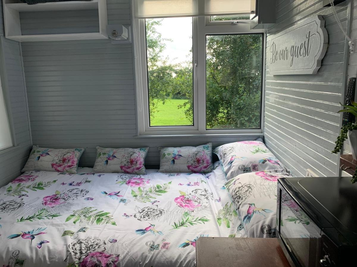 Shepherds Hut Bath Wick  Dış mekan fotoğraf